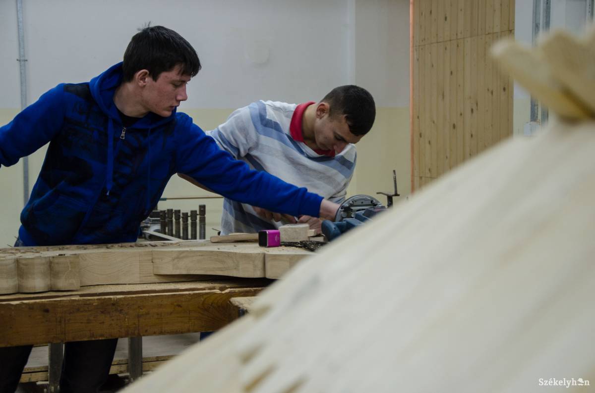 &bullet;  Fotó: Lukácsi Lehel