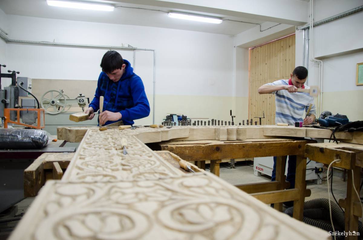 &bullet;  Fotó: Lukácsi Lehel