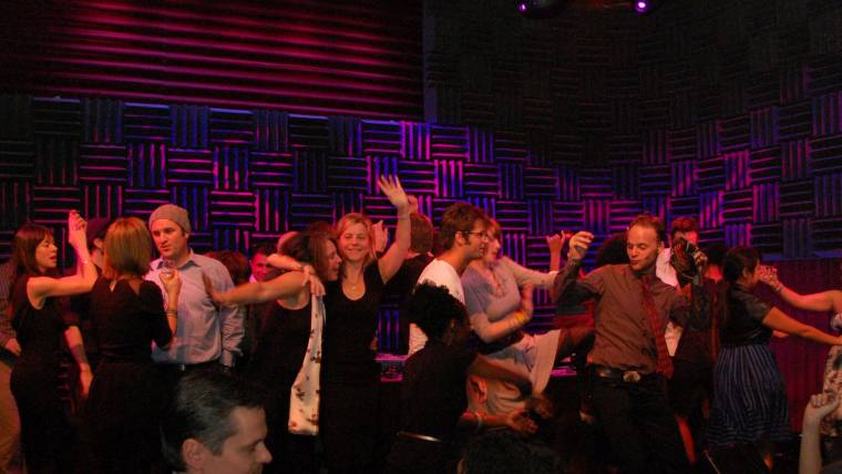 A szórakozóhelyekre összpontosítanak