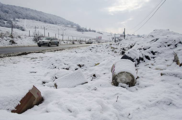 Építkezési törmelék Székelyudvarhely határában
