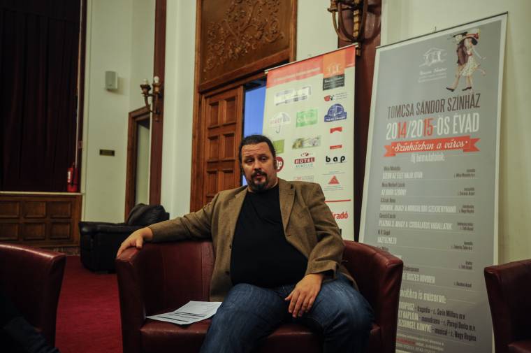 Klasszikusok, de kísérletek is az új évadban