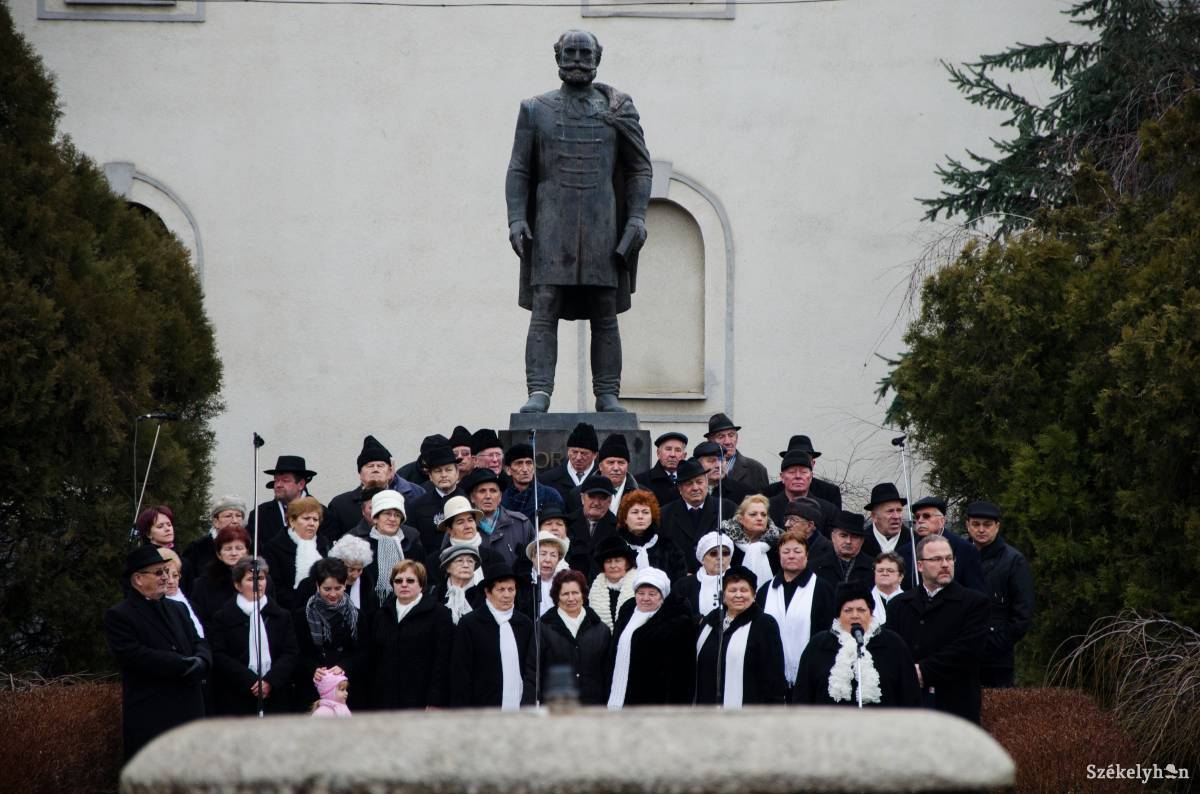 &bullet;  Fotó: Lukácsi Lehel