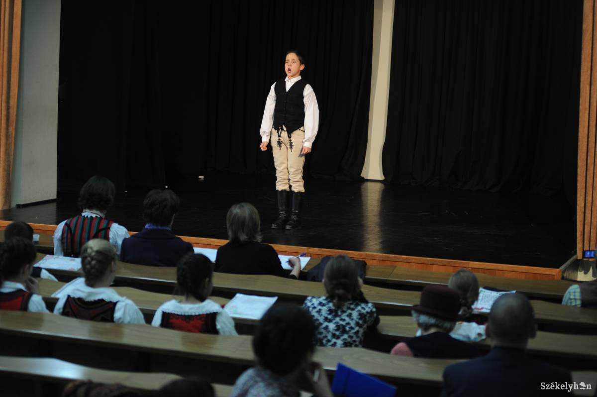 &bullet;  Fotó: Thomas Campean