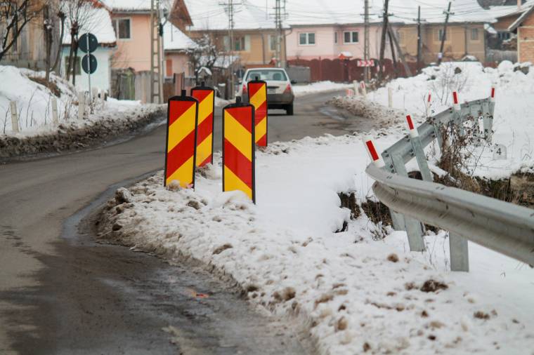 Egy év után javíthatják a felújított 132-es megyei út beomlott részét