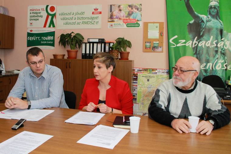 Egy ötlet az RMDSZ-től, hogyan lehetne megszervezni az udvarhelyi lakótelepi parkolást