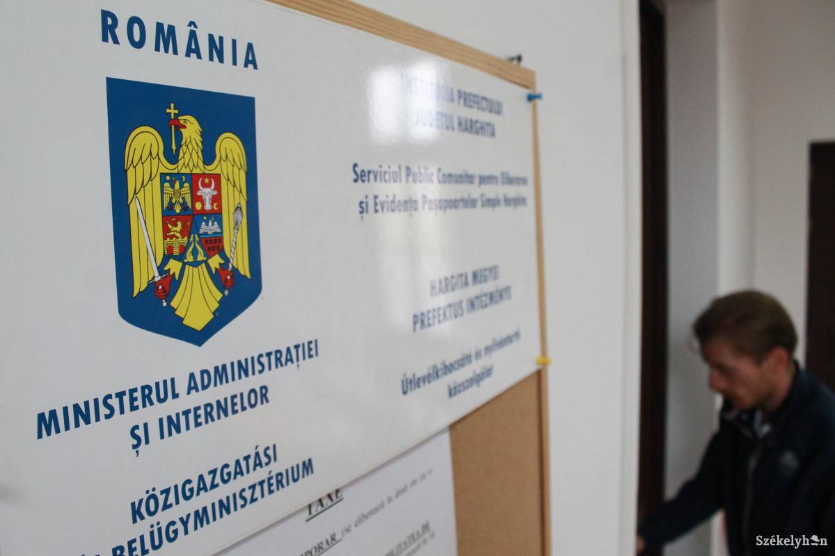 Hivatalosítani kell itthon a külföldi iratokat. Ennek elmulasztása hátrányokkal járhat. Képünk illusztráció •  Fotó: Pál Árpád