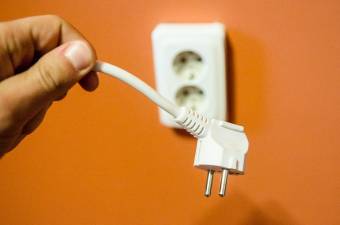 Négy Hargita megyei településen is áramkimaradást okozott az erős szél