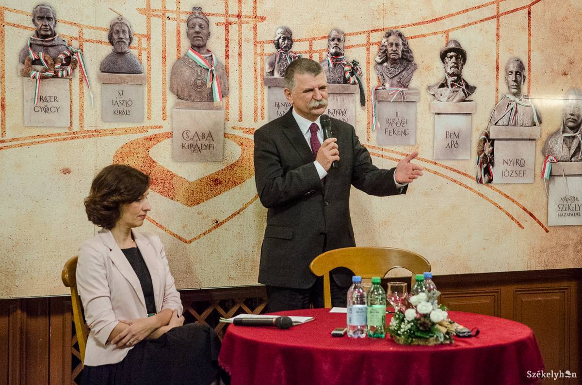 &bullet;  Fotó: Barabás Ákos