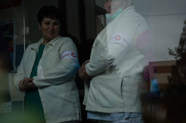 Hétfőig nem sztrájkolnak az egészségügyiek