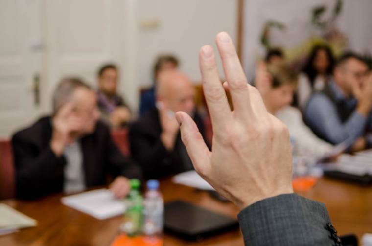 Csak két határozattervezetet állítottak össze önkormányzati képviselők