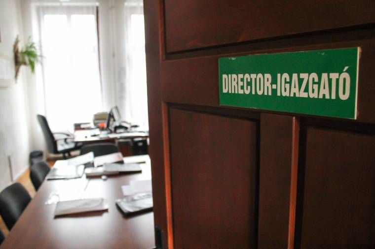 Írásbeliztek az igazgatójelöltek
