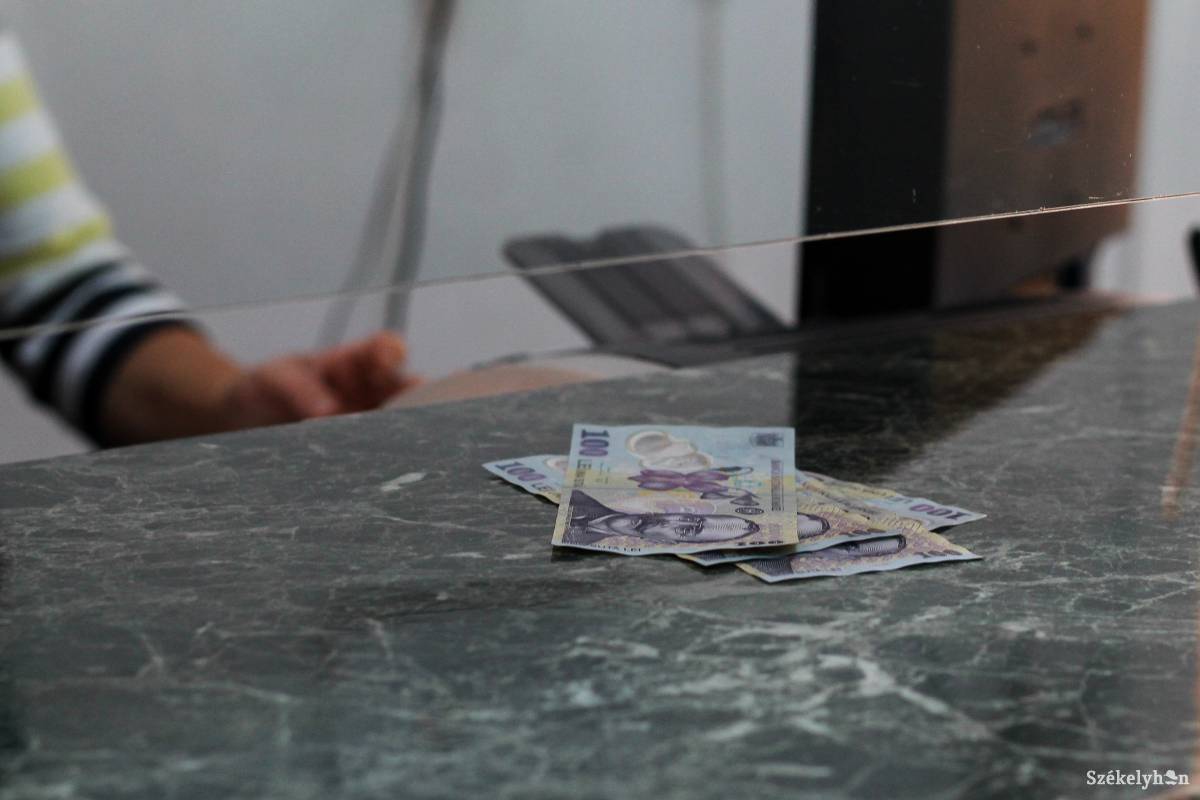 Valamennyivel többet kell befizetniük jövőtől a gyergyószentmiklósiaknak is a városkasszába. Képünk illusztráció •  Fotó: Pál Árpád