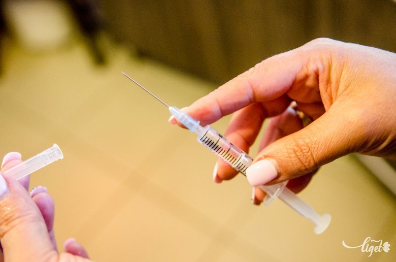 Vannak olyanok, akiket nem lehet beoltani, őket csak a nyájimmunitás védheti meg •  Fotó: Barabás Ákos