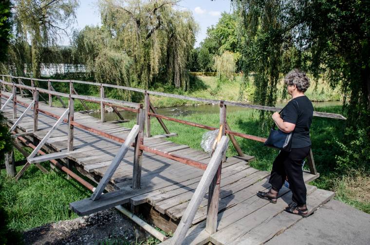 Javítgatják a hidat, amíg el nem döntik, hogy mi legyen a sorsa