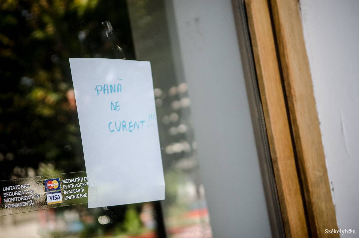 Gyakoriak az áramszünetek Székelyudvarhelyen, az okokról az illetékesek nem igazán nyilatkoznak. Archív • Fotó: Barabás Ákos