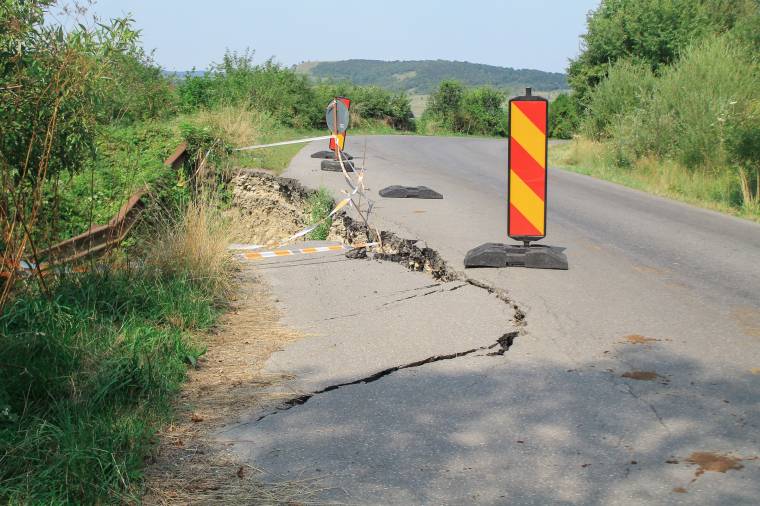 Egyelőre csak az a biztos, hogy tovább romlik az út
