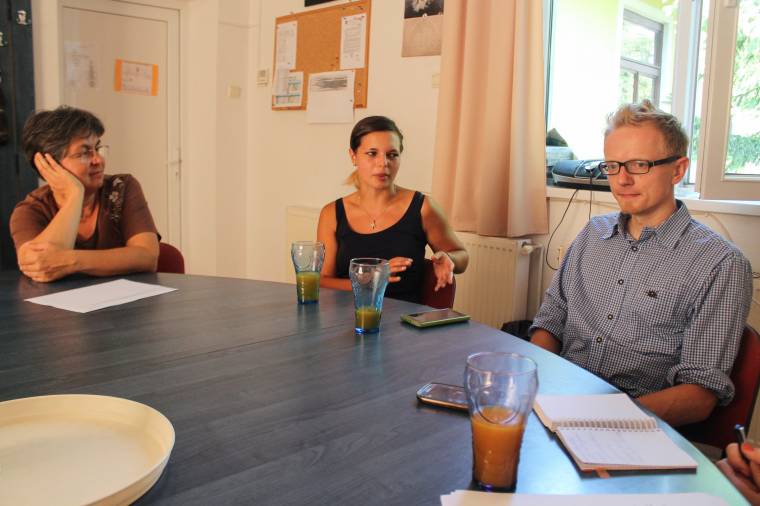 Német önkéntesek harcolnak az iskolaelhagyás ellen Nagygalambfalván