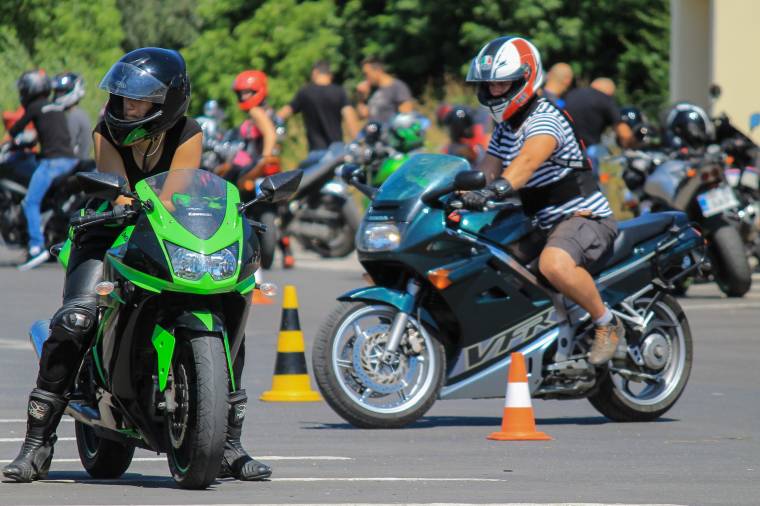 „Olyan motoros nincs, aki nem esett vagy nem fog esni”