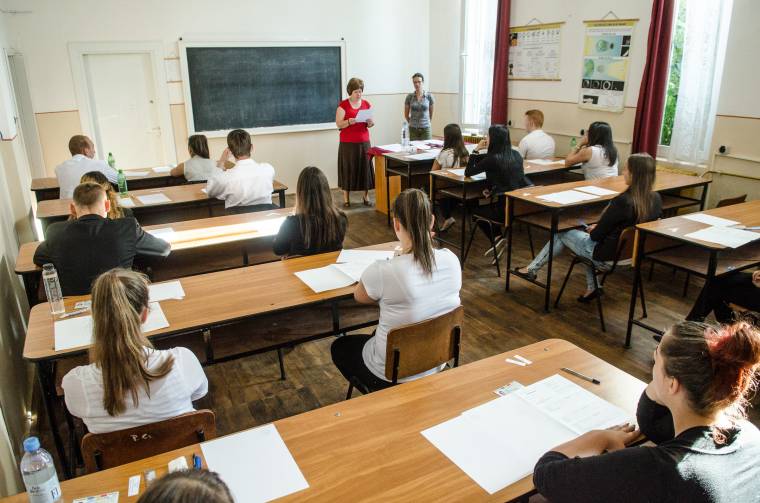 Hétfőn elkezdődtek az írásbeli vizsgák az érettségin