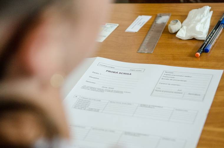 Javaslat: ne kelljen románul is érettségizniük a magyar diákoknak