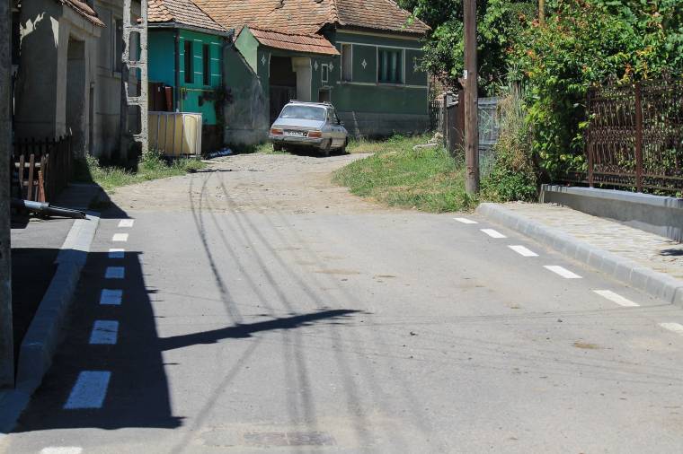 A község, ahol minden utcát leaszfaltoznak