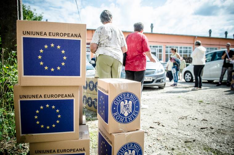 Egyszeri kockázati pótlékot kapnak a szociális dolgozók is, készülnek a segélycsomagok