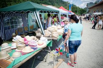 Szalmakalap-fesztiválra várják az érdeklődőket Kőrispatakra