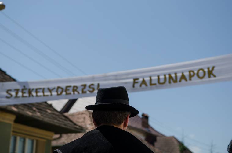 Jégverés napi határkerülés és falunapok Székelyderzsben