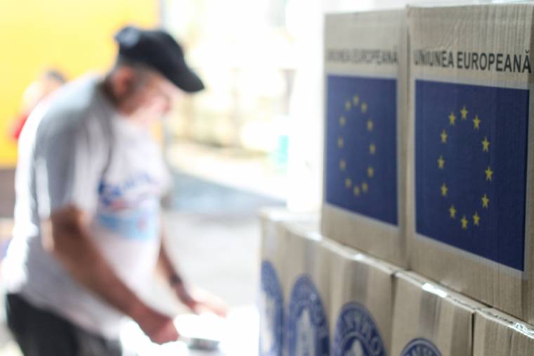 Van, akinek bőven ráér átvenni a segélycsomagot
