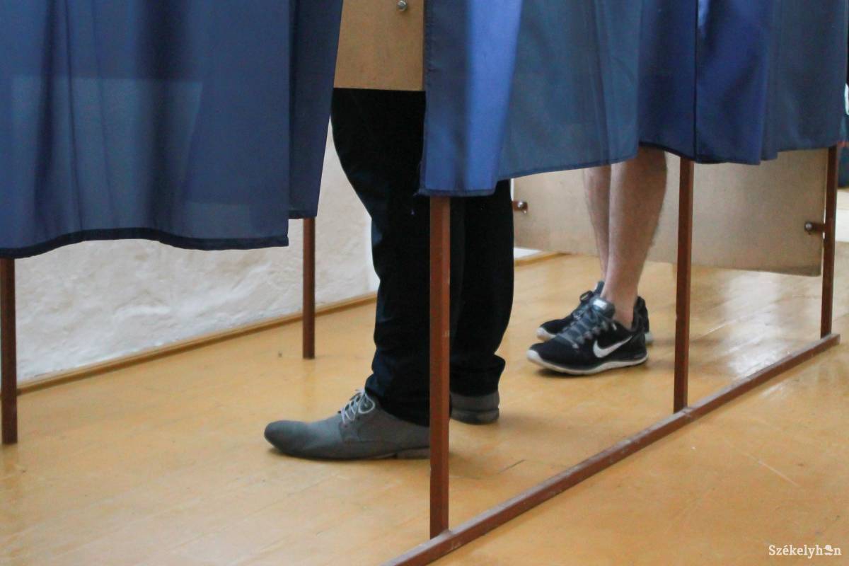 Kevesen vonultak be délutánig Madéfalván a szavazófülkékbe. Illusztráció •  Fotó: Pál Árpád