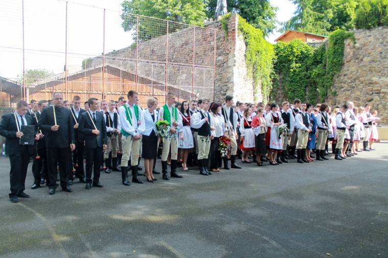 Visszapillantanak és jövőbe tekintenek az Eötvös ballagói