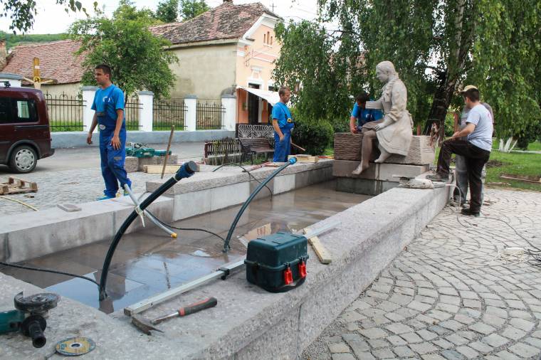 Szökőkutat építettek Keresztúron