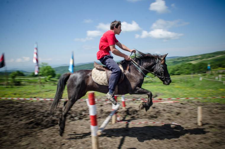 Ilyen kemény pályán még nem versenyeztek a széki lovasok