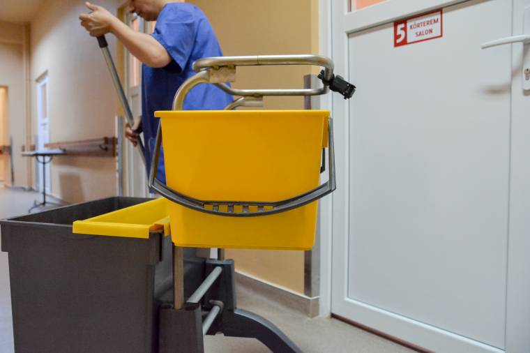 Hígítják vagy sem a tisztítószereket a kórházakban?