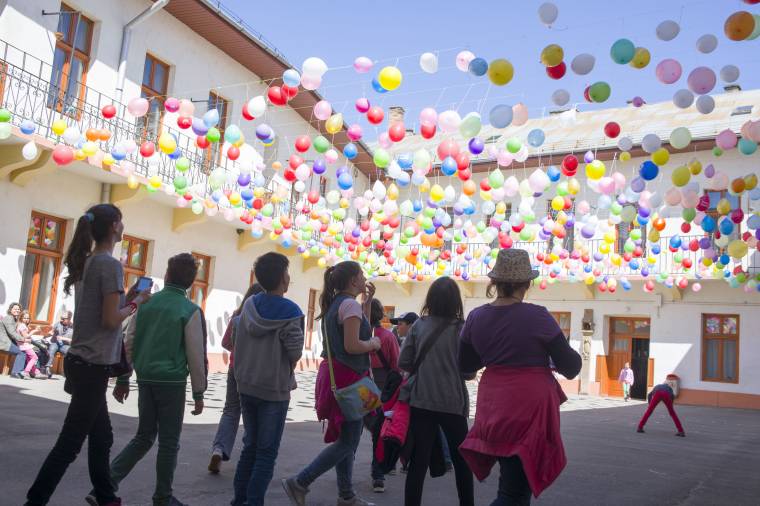 Beilleszkedő programokkal kezdődik a harmincöt hetes tanulás