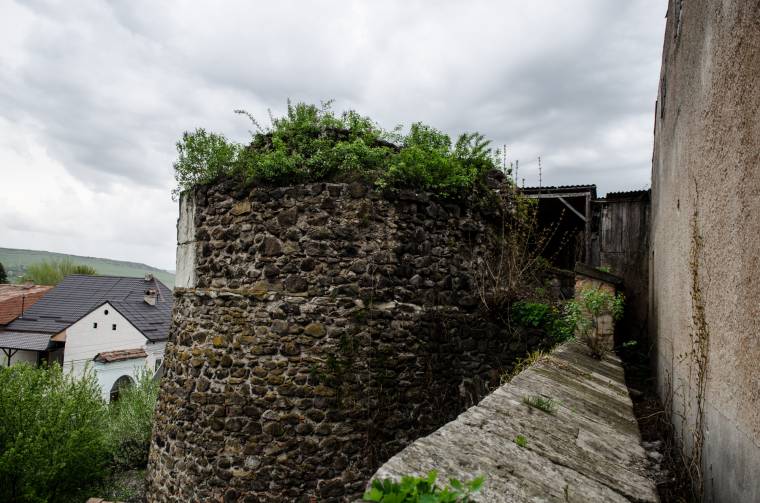 Kétmillió eurót nyernének a Székely Támadt-vár restaurálására