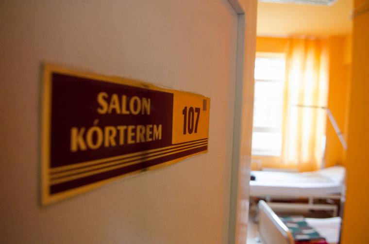 Egészségügyi törvény: kicsit toldott, kicsit foldott, de a miénk
