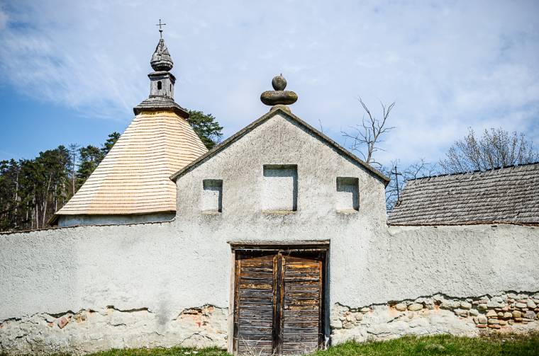 Leromlott állapotban több száz műemlék épület