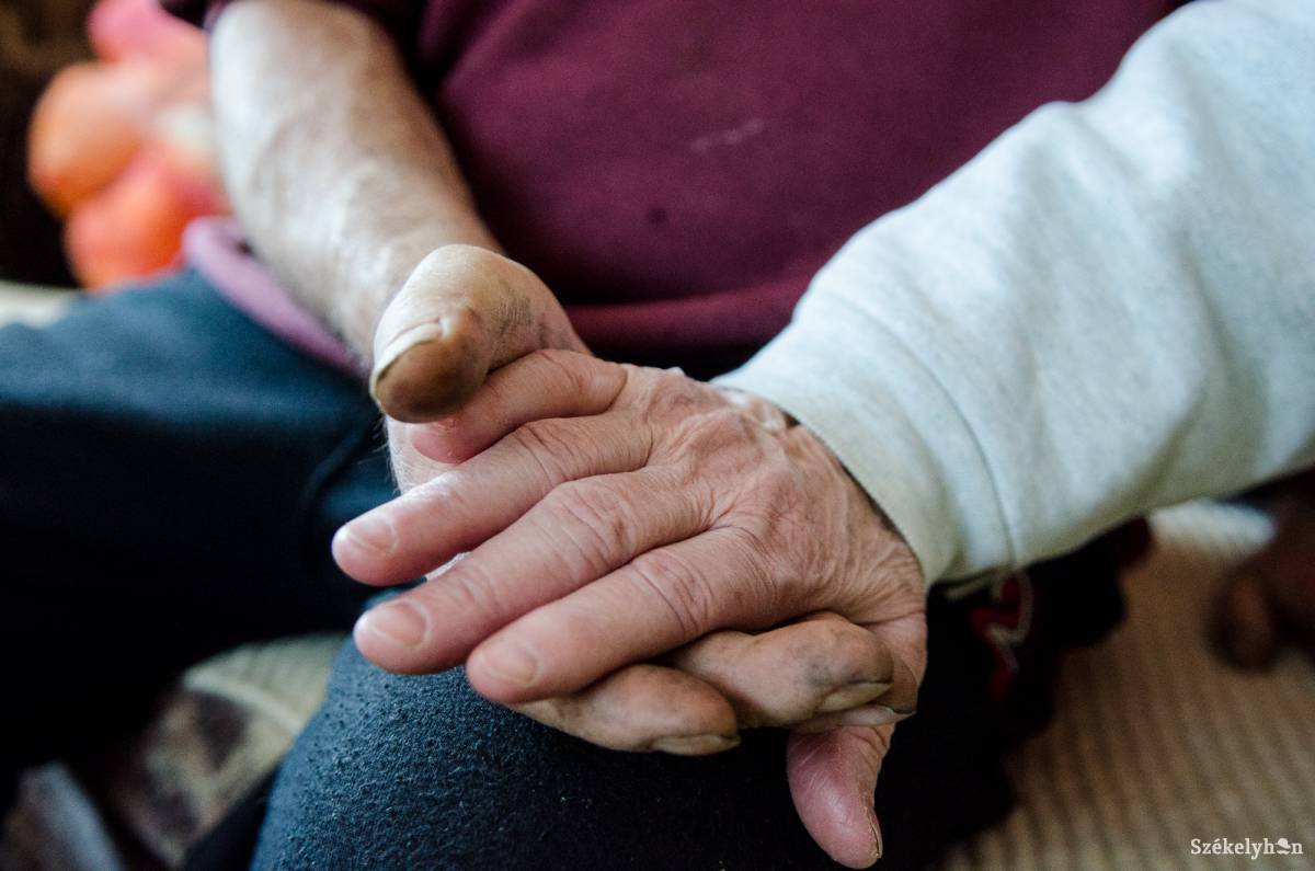 Nyugdíjas pár. Ha az ígéretből valóság lesz, egy picivel megnő a bevételük •  Fotó: Barabás Ákos