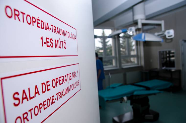 Hat nap alatt hetvenhárman sérültek meg