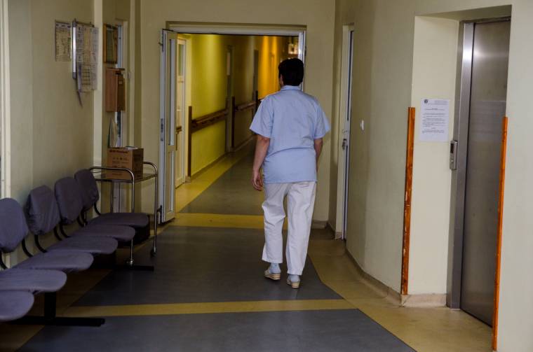 Növekedik a kórházban töltött napi kötelező munkaidő