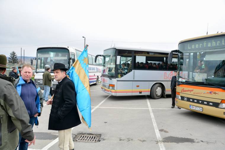 Buszok indulnak Udvarhelyszékről a Székely Szabadság Napjára