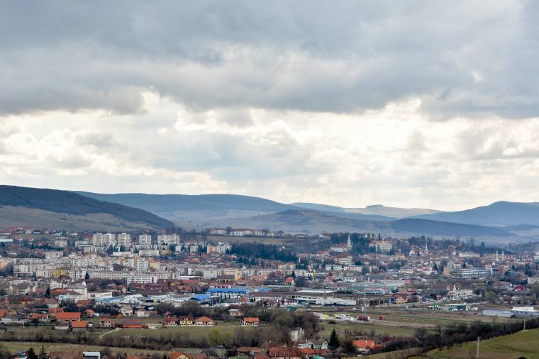 Házi őrizetbe kerültek P. B.-ék