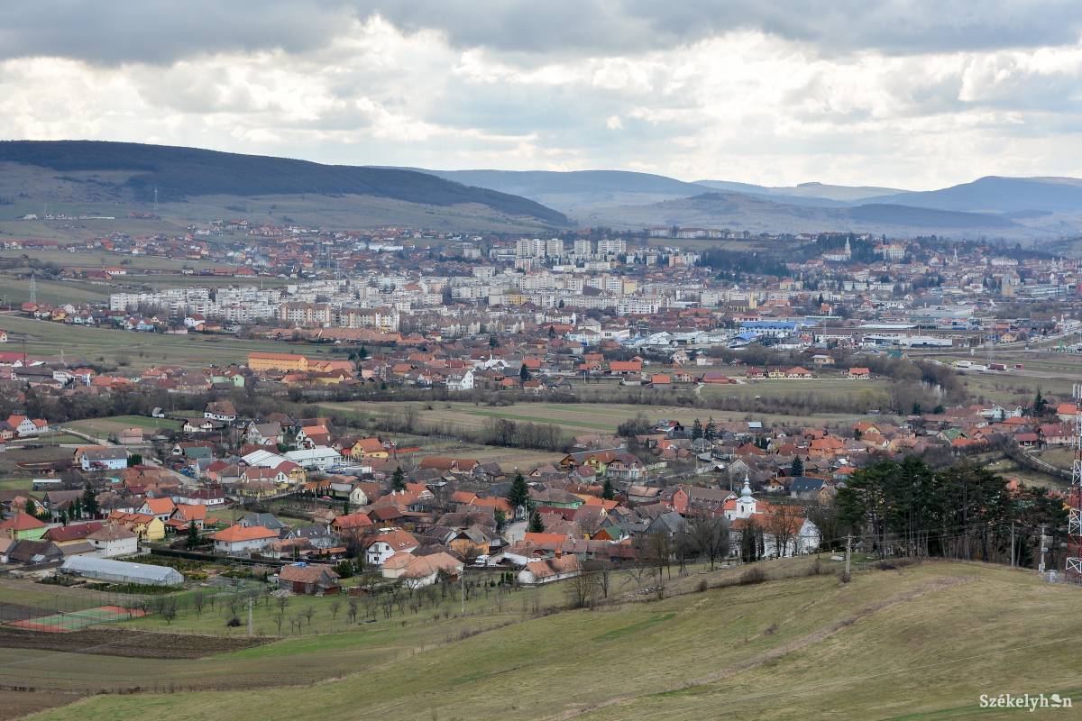 Székelyudvarhely madártávlatból. A város bethlenfalvi része lakóinak kijutott a hangos zenéből az elmúlt napokban. Képünk illusztráció •  Fotó: Mihály Csaba