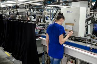 Elbocsátotta 130 alkalmazottját egy székelyudvarhelyi készruhagyár