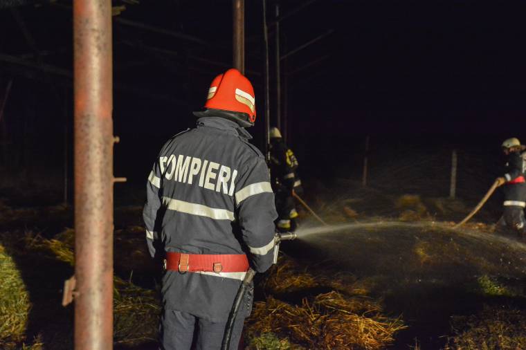 Három gyereket mentettek ki egy égő házból Borzonton