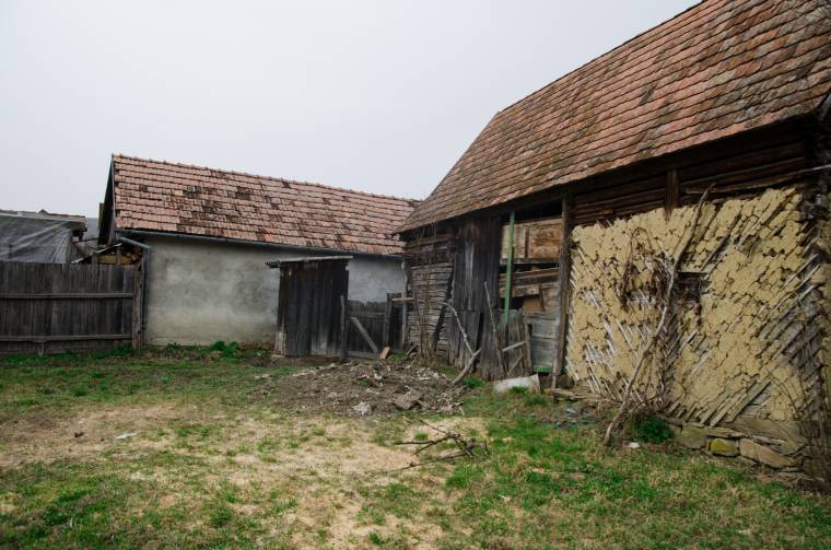 Saját udvarán temették el a tizenöt éve meggyilkolt férfit