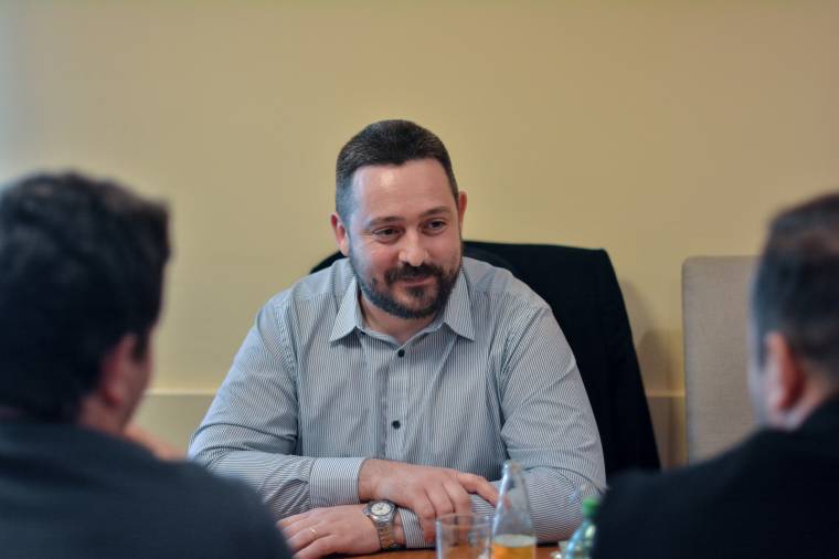 Jakab összegyűjtötte az aláírásokat, mégsem indul