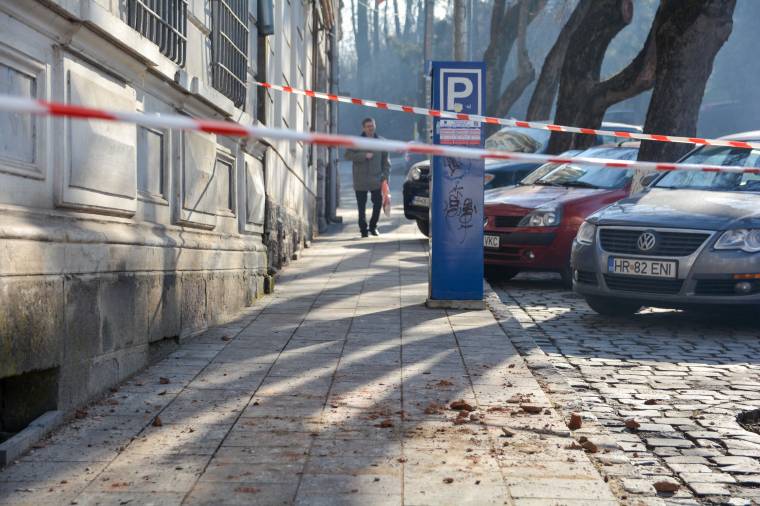 Veszélyben volt autó, gyalogos