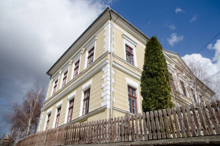 A régi községházába költözik az oroszhegyi foglakoztató-központ